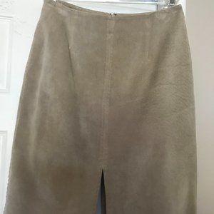 WILLISMITH: TAN   SUEDE SKIRT SIZE 8